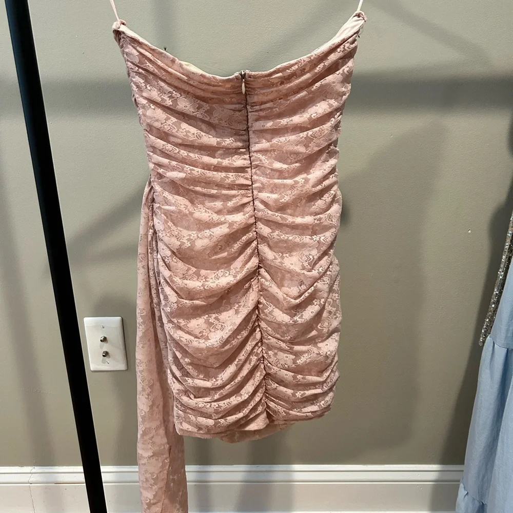 Pink floral strapless, short dress, worn once - Picture 6 of 9